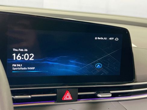 Used 2024 Hyundai Elantra SEL image 15