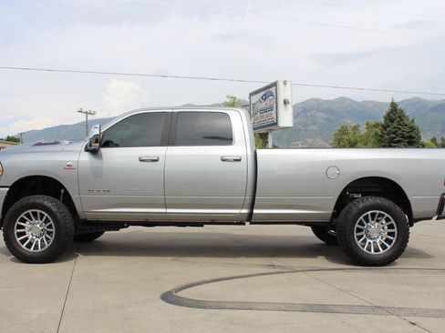 Used 2024 RAM 3500 Laramie AWD/4WD image 35