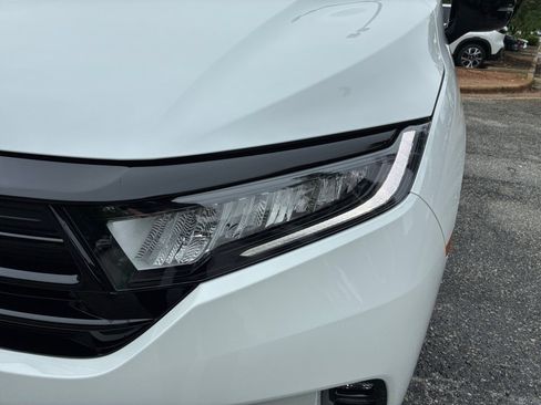 Used 2024 Honda Odyssey Sport image 30