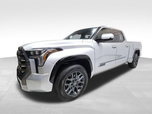 Used 2026 Toyota Tundra Platinum AWD/4WD image 8