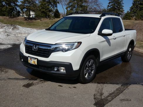 Used 2017 Honda Ridgeline RTL-T image 2