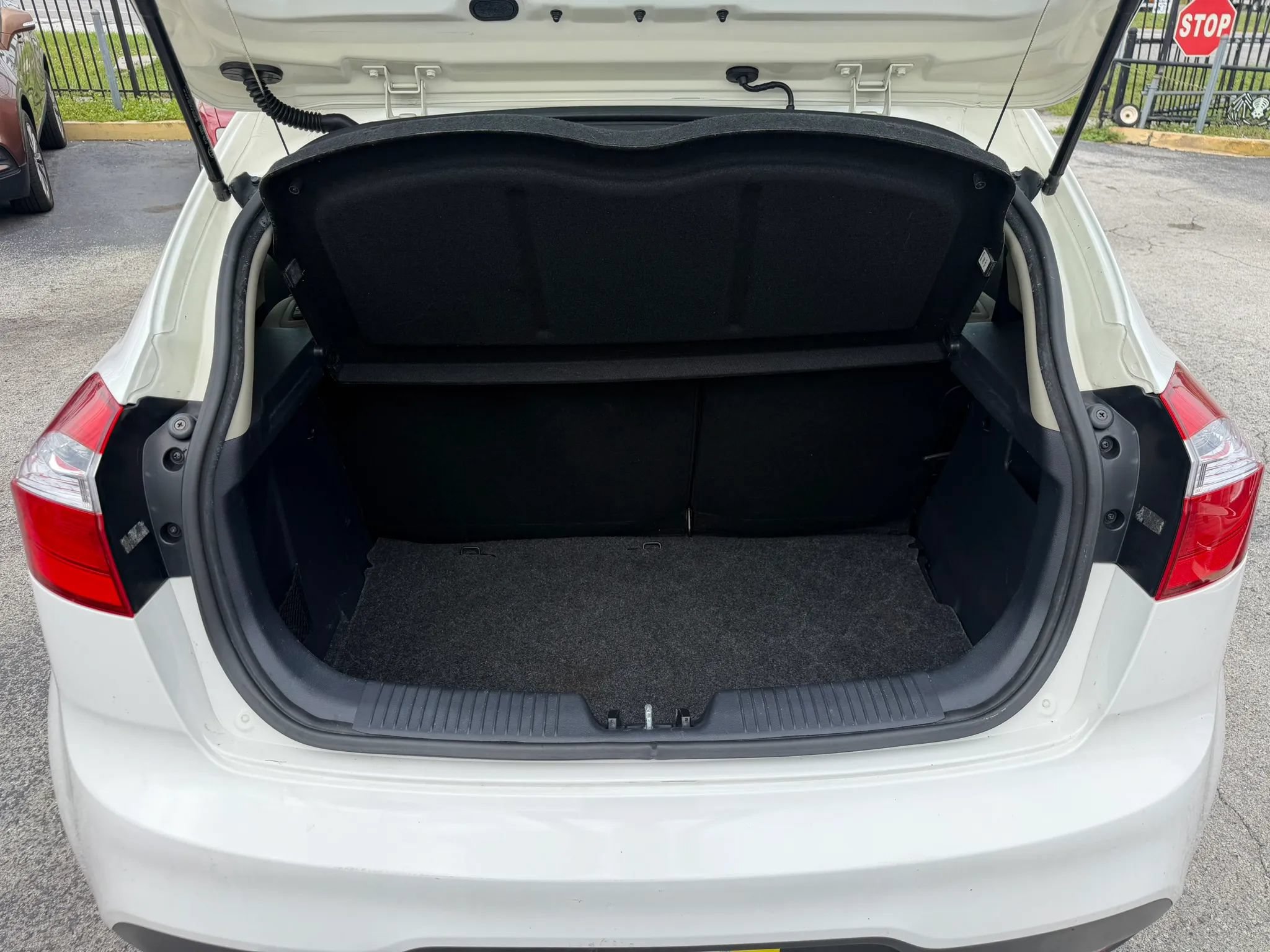 Used 2013 Kia Rio LX FWD image 15