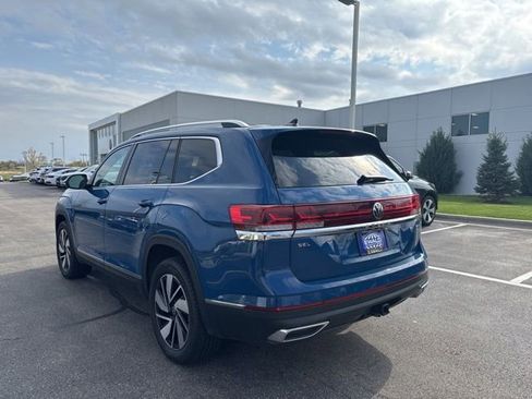 Used 2025 Volkswagen Atlas SEL AWD/4WD image 8