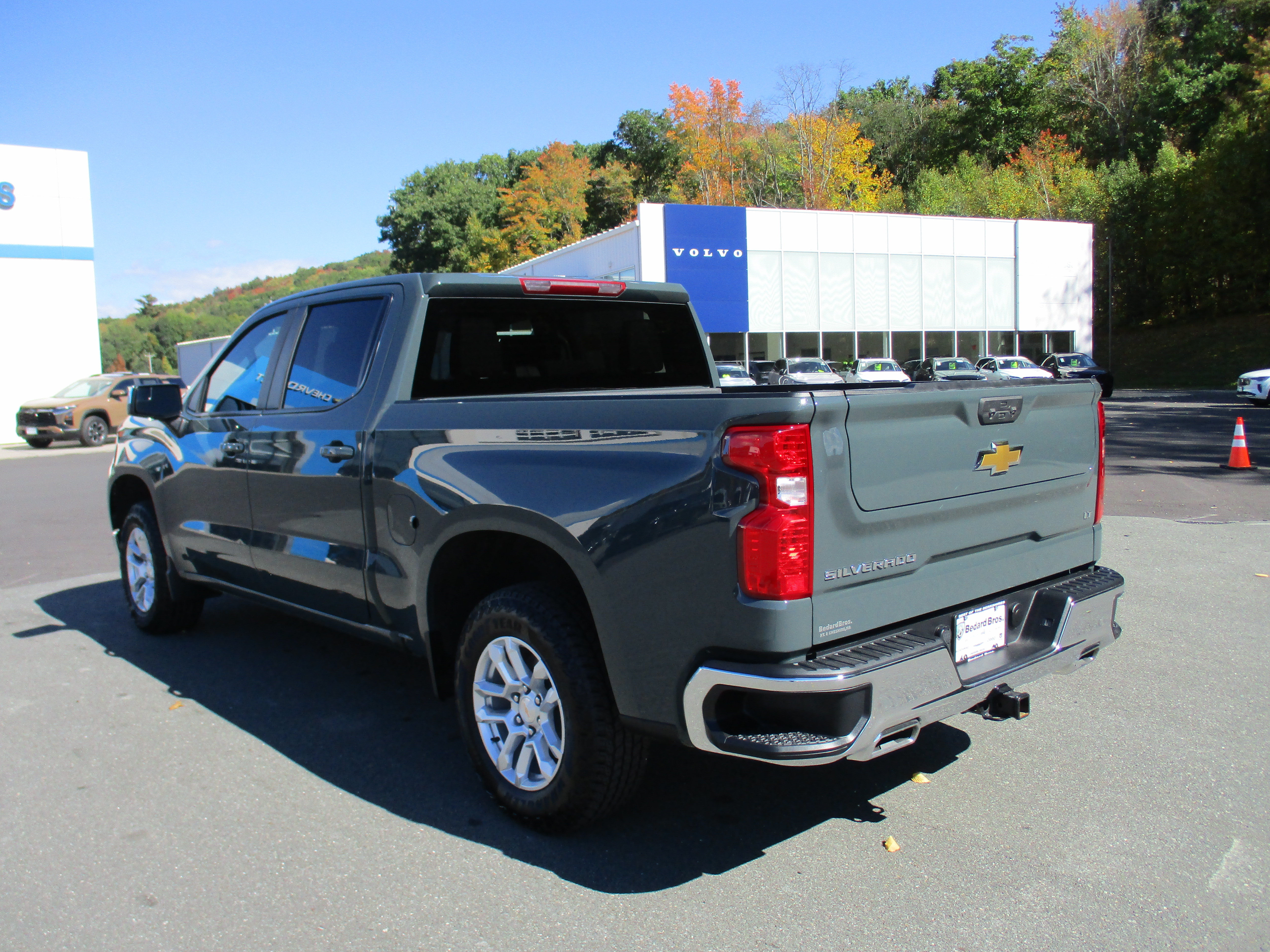 Used 2026 Chevrolet Silverado 1500 LT AWD/4WD image 7