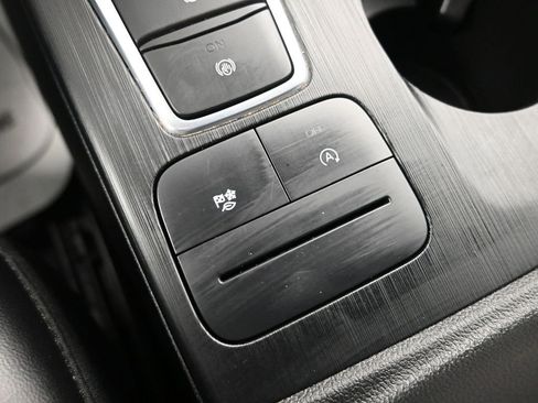 Used 2025 Ford Escape ST-Line AWD/4WD image 24