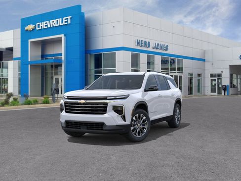 New 2026 Chevrolet Traverse LT w/ Sun and Wheel Package image 8