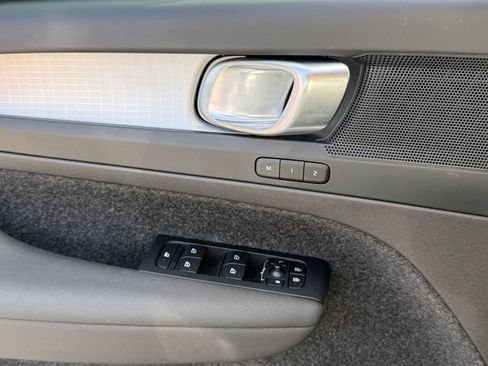 Certified 2024 Volvo XC40 B5 Core AWD/4WD image 28