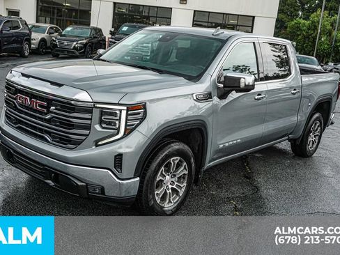 Used 2025 GMC Sierra 1500 SLT RWD image 14