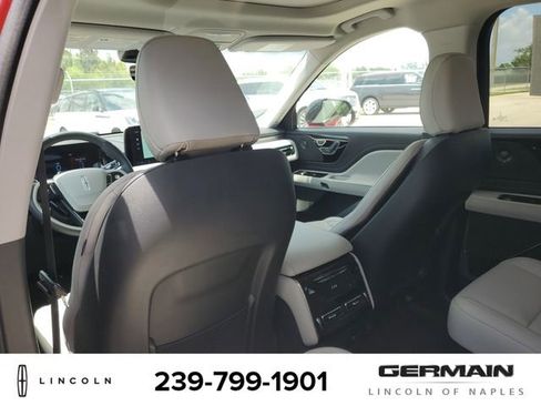 New 2025 Lincoln Aviator AWD w/ Equipment Group 101A image 20