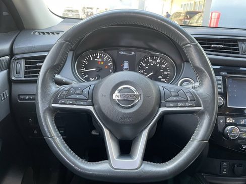 Certified 2017 Nissan Rogue SL w/ SL Premium Package image 13