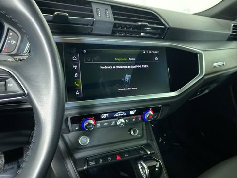 Used 2020 Audi Q3 2.0T Premium Plus w/ Premium Plus Package image 8