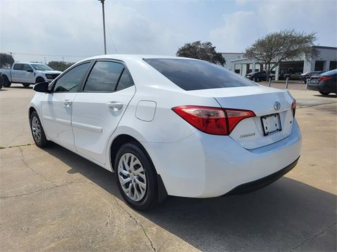 Used 2019 Toyota Corolla LE image 18