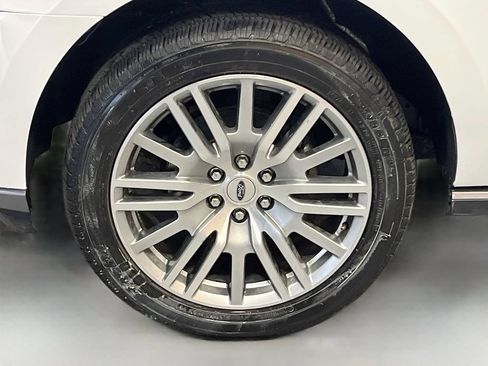 Used 2023 Ford Expedition Limited AWD/4WD image 34