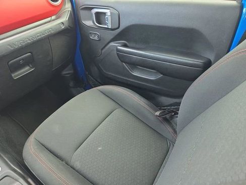 Used 2021 Jeep Wrangler Unlimited Rubicon image 10