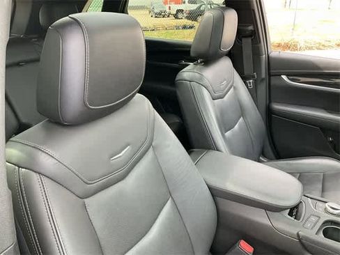 Used 2021 Cadillac XT5 Premium Luxury image 18