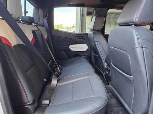 Used 2024 GMC Canyon AT4X AWD/4WD image 17