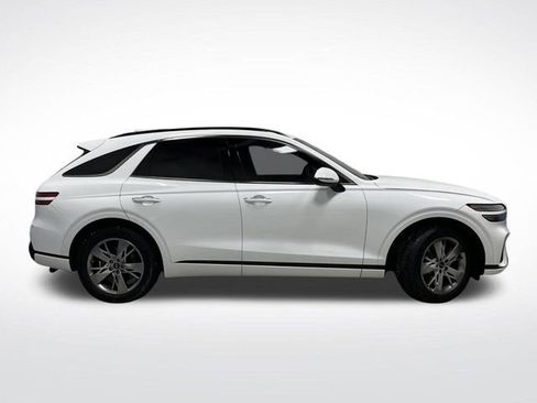 Used 2025 Genesis GV70 3.5T Sport image 2