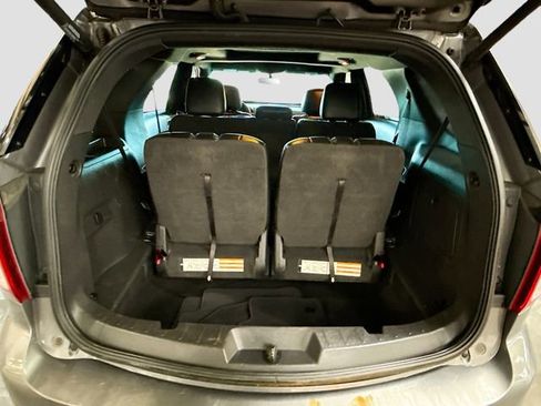 Used 2013 Ford Explorer XLT image 26
