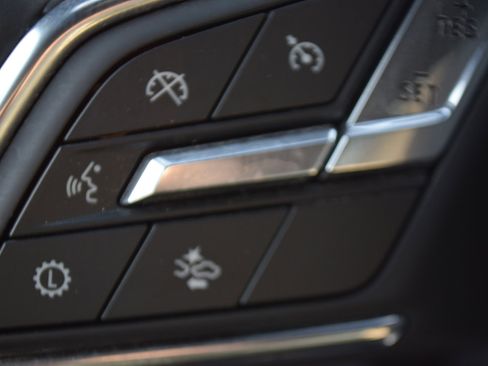 Used 2025 Buick Enclave Preferred image 26