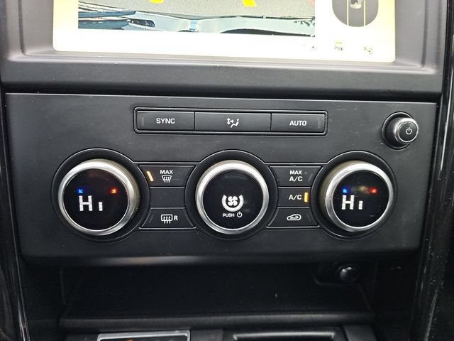 Used 2019 Land Rover Discovery SE AWD/4WD image 28