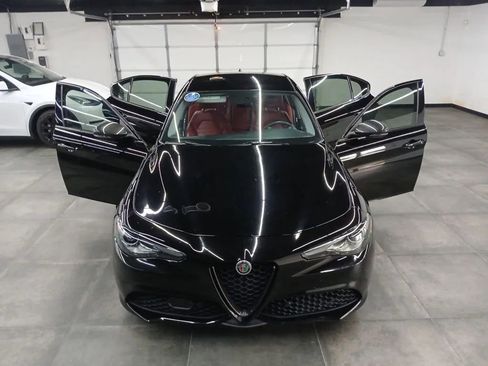Used 2019 Alfa Romeo Giulia Ti Sport w/ Quick Order Package 22U Sport RWD image 34