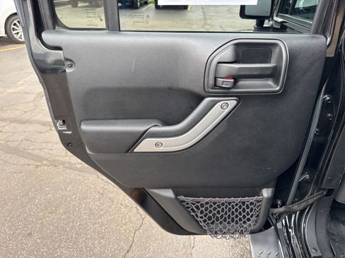 Used 2017 Jeep Wrangler Unlimited Sahara w/ Max Tow Package image 16