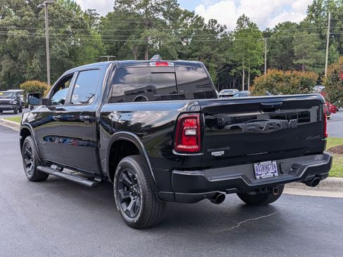Used 2025 RAM 1500 Big Horn AWD/4WD image 7
