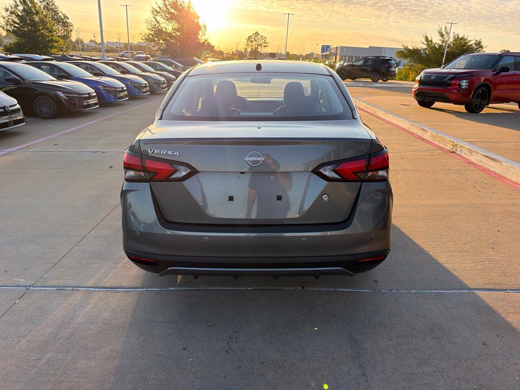 Used 2025 Nissan Versa S w/ Trunk Package FWD image 4