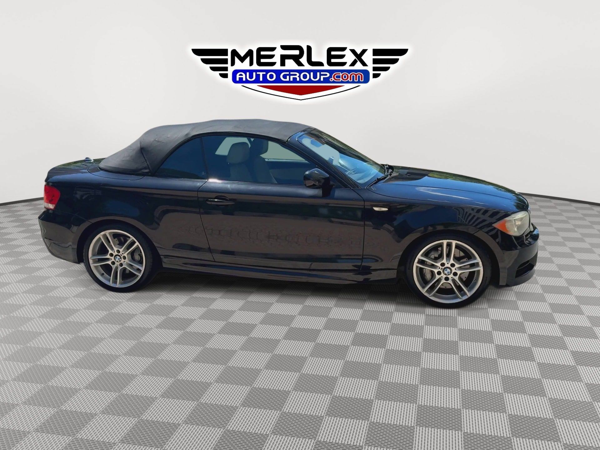 Used 2012 BMW 135i Convertible RWD image 9