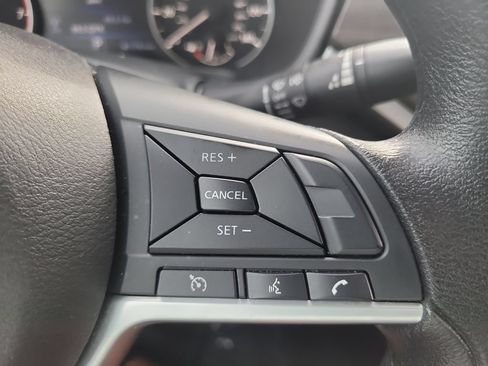 Used 2025 Nissan Altima 2.5 SV FWD image 30