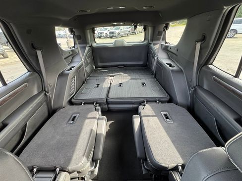 Used 2025 Chevrolet Tahoe Premier image 15