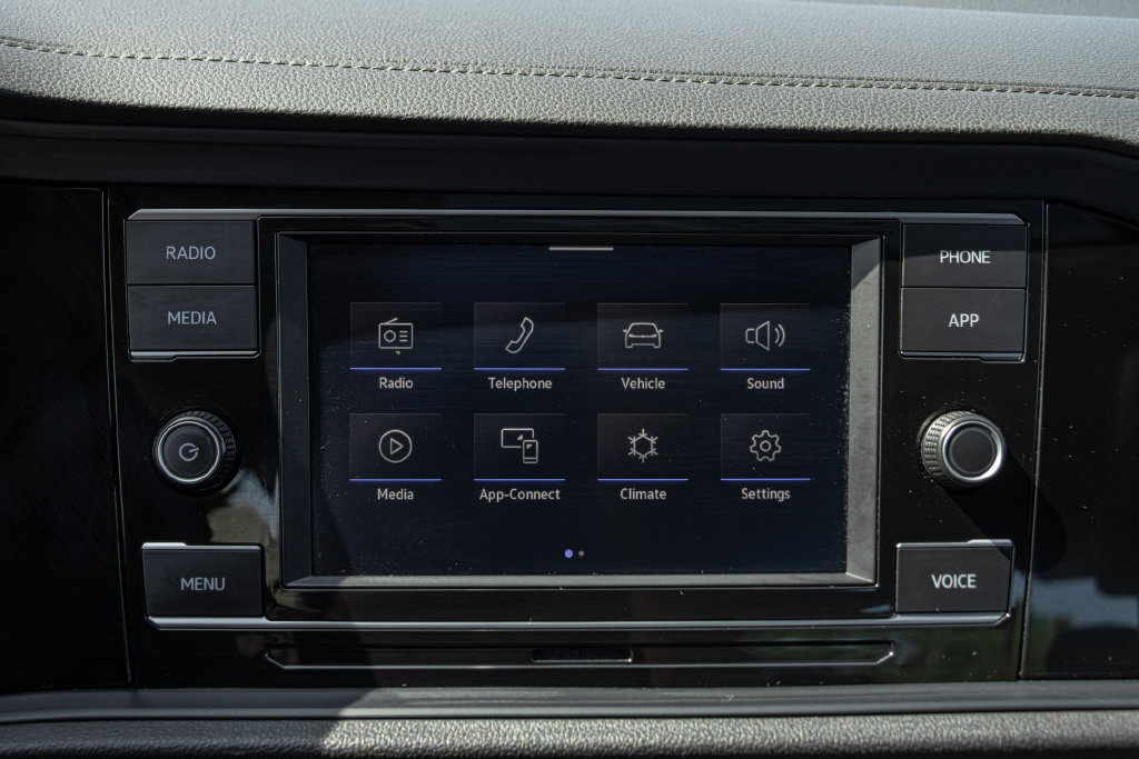 Certified 2024 Volkswagen Jetta SE FWD image 18