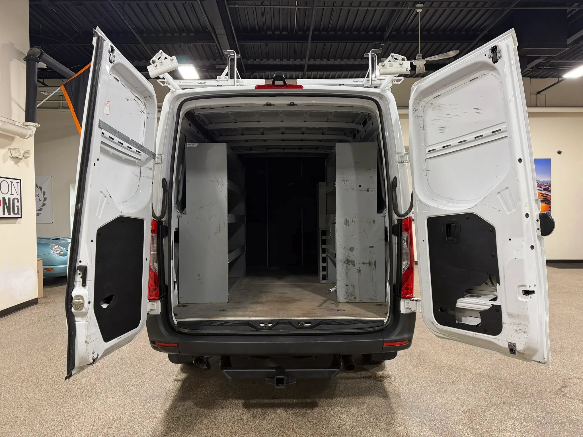 Used 2019 Freightliner Sprinter 144 RWD image 22