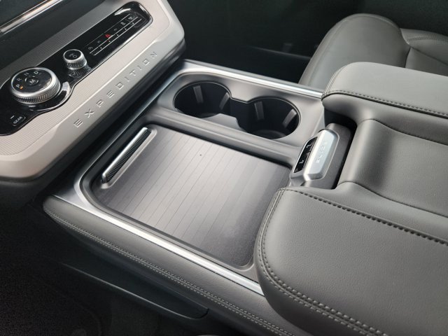 New 2026 Ford Expedition Max Active RWD image 15