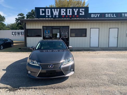 Used 2013 Lexus ES 300h w/ Luxury Pkg FWD image 7