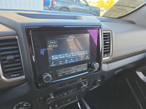 Used 2022 Nissan Frontier SV image 24