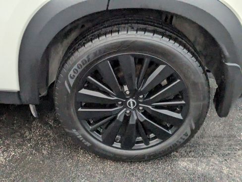 Used 2022 Nissan Pathfinder Platinum w/ Cargo Package image 26