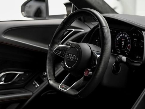 Used 2021 Audi R8 V10 RWD image 20