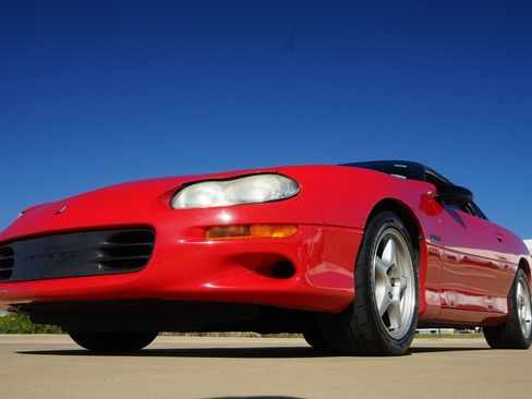 Used 1999 Chevrolet Camaro Z28 w/ Performance Pkg image 4