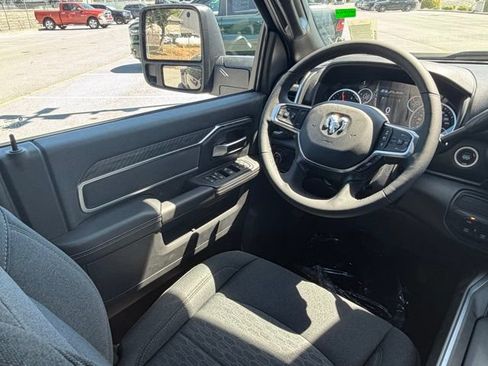 New 2026 RAM 3500 Big Horn AWD/4WD image 33