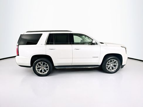 Used 2019 GMC Yukon SLT w/ Open Road Package AWD/4WD image 10