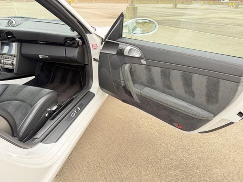 Used 2007 Porsche 911 GT3 image 26