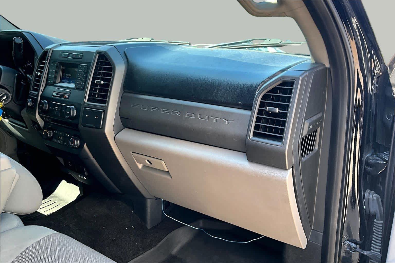Used 2018 Ford F250 XL w/ STX Appearance Package AWD/4WD image 17