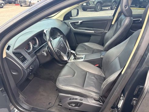 Used 2013 Volvo XC60 T6 AWD/4WD image 16