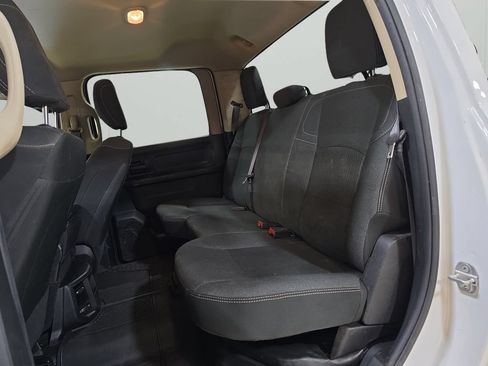 Used 2020 RAM 5500 Tradesman w/ Chrome Appearance Group AWD/4WD image 15