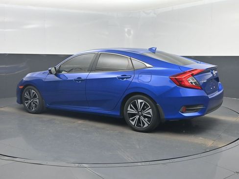 Used 2018 Honda Civic EX-T image 4