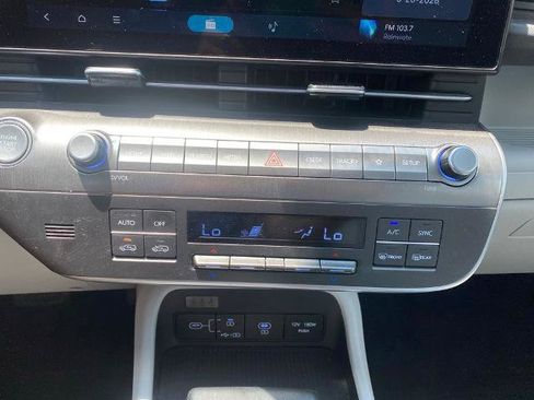 Used 2025 Hyundai Kona SEL FWD image 22