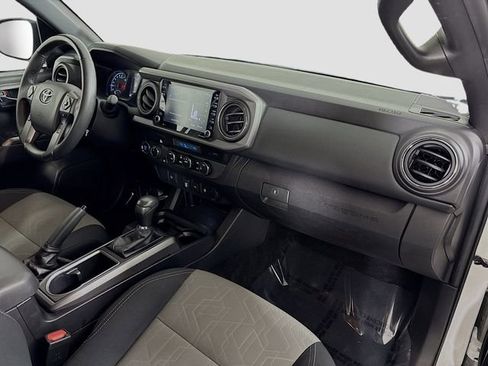 Used 2021 Toyota Tacoma TRD Off-Road image 30