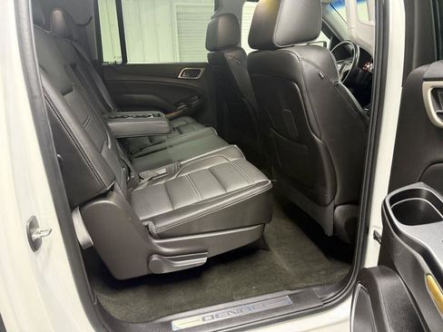 Used 2016 GMC Yukon XL Denali AWD/4WD image 37