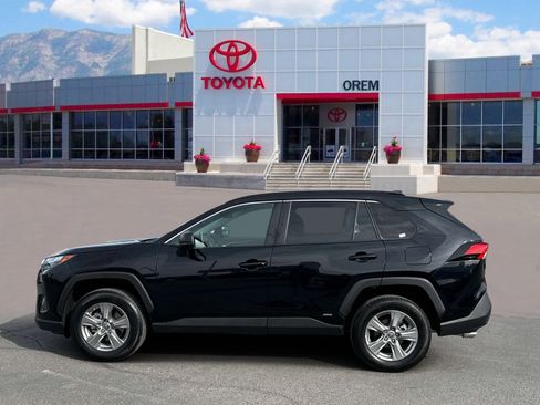 Used 2024 Toyota RAV4 LE AWD/4WD image 6